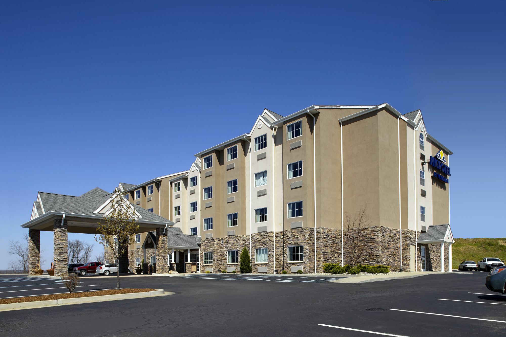 Microtel Inn & Suites By Wyndham Wheeling At The Highlands Triadelphia Exterior foto